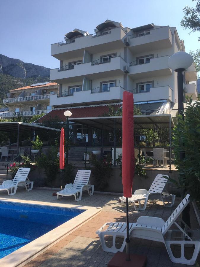 Hotel Lukas Gradac  Bagian luar foto