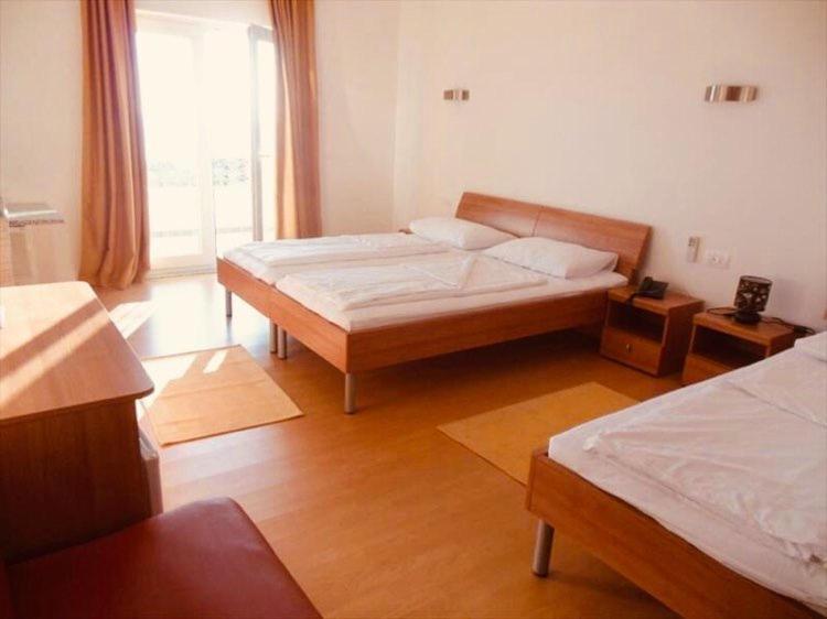 Hotel Lukas Gradac  Bagian luar foto