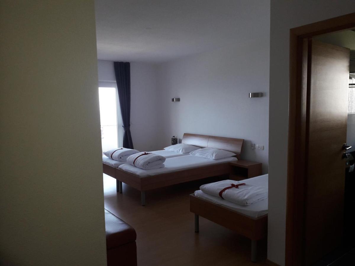 Hotel Lukas Gradac  Bagian luar foto
