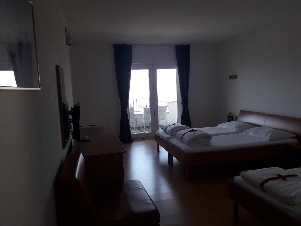 Hotel Lukas Gradac  Bagian luar foto